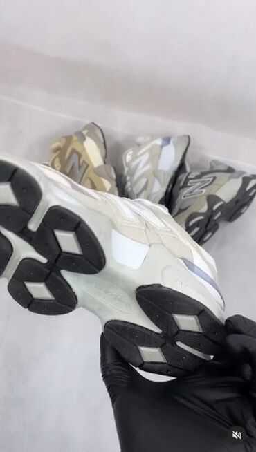 Women's Sneakers and athletic shoes: New balance 9060 patike

Novo
Brojevi 36 do 40

fb moja Kupovina 1 — 6