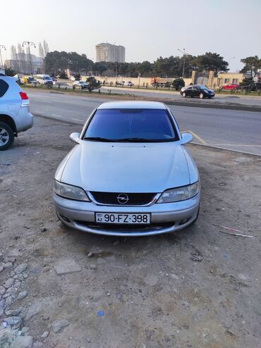 запчасти на опель вектра: Opel Vectra: 2.2 l | 2001 il 298000 km Sedan