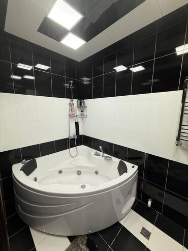 Uzunmüddətli kirayə mənzillər: Xətai Rayonu Babək Prospekti Lalə Mtk 2 otaq. Mərtəbə - 18/17 Otaq — 14