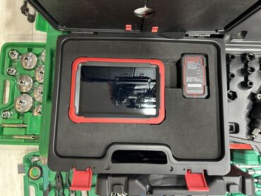 Diaqnostik avtomobil skanerləri: Diaqnostika üçün Launch cihazı, qara rəngdə, qırmızı çərçivə ilə
