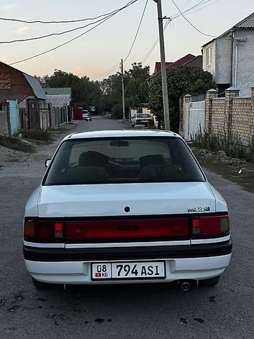 Mazda: Mazda 323: 1989 г., 1.6 л, Автомат, Бензин, Седан — 4