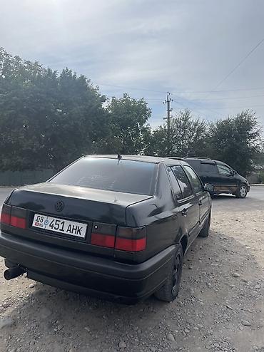 Volkswagen: Volkswagen Vento: 1995 г., 1.8 л, Механика, Газ, Седан — 1