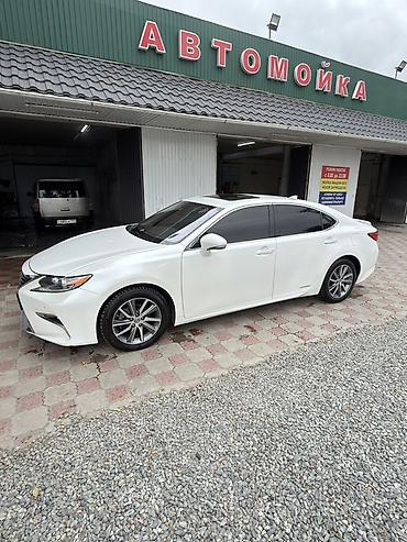 Lexus ES: 2015 г., 2.5 л, Вариатор, Гибрид, Седан