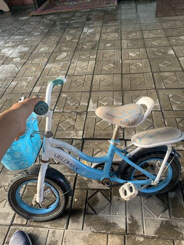реально: Детский велосипед, 2-колесный, 4 - 6 лет, Для девочки, Б/у