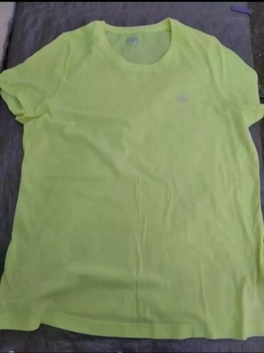 hugo majice: Adidas majica vel. 2xl ili br. 44 u super stanju