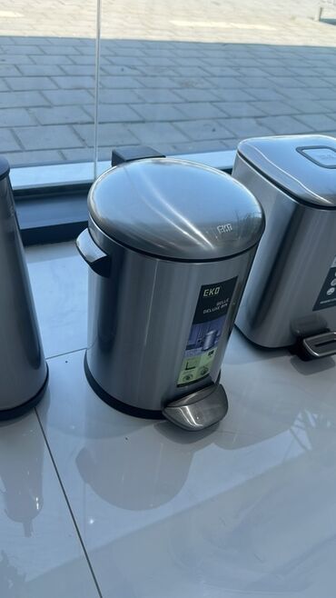 Unitazlar: Divara quraşdırılan, ağ rəngli bu tualet müasir vanna otağı dizaynları — 13