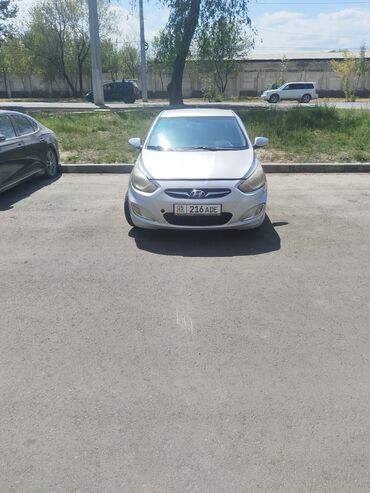 купить электробайк бу: Hyundai Solaris: 2012 г., 1.4 л, Механика, Бензин, Седан