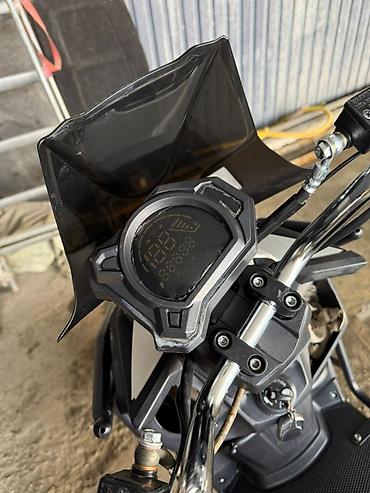 Apple iPhone: IPhone Xr, < 16 ГБ, Оранжевый, Наушники, Зарядное устройство, Защитное стекло — 10