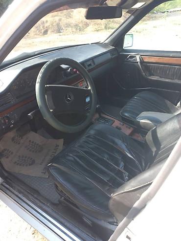 k5 2011: Mercedes-Benz E-Class: 1993 г., 2 л, Автомат, Бензин, Седан — 7