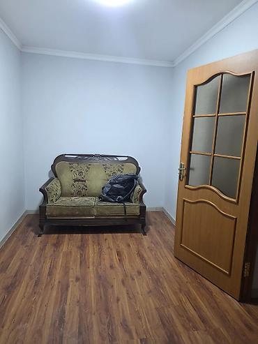 сдаю дом в селе: 100 м², 5 комнат, Аламединский рынок / базар, Семейным — 4
