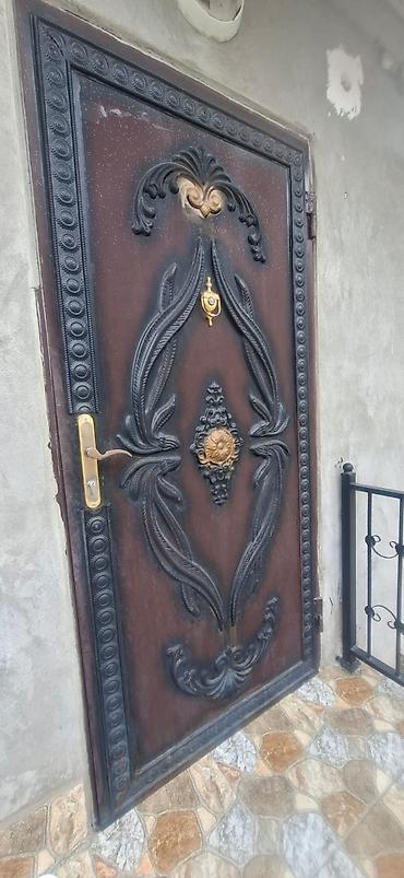 Dekorativ metal giriş qapısı - Material: tam metal konstruksiya lalafo.az -da Dekorativ metal giriş qapısı - Material: tam metal konstruksiya