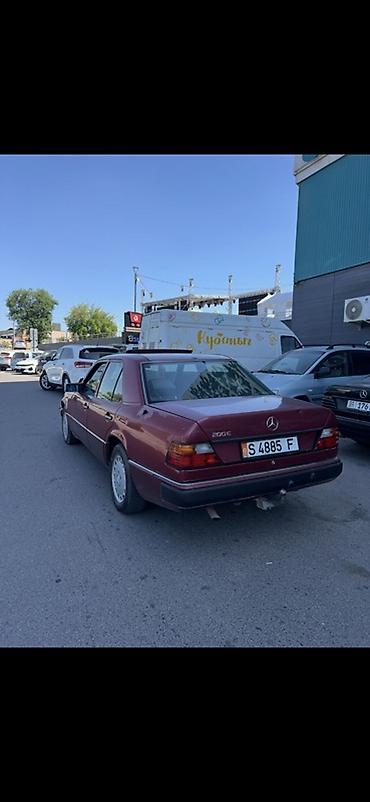 стеклянная: Mercedes-Benz W124: 1992 г., 2 л, Механика, Бензин, Седан — 6