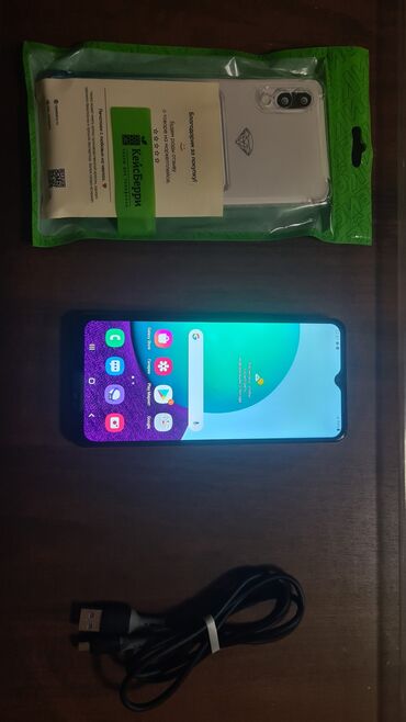 телефон ацфон: Samsung Galaxy A02, Б/у, 32 ГБ, цвет - Красный, 2 SIM