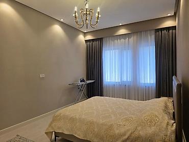 dəst mebel: İcarəyə verilir 3 otaqlı yeni tikili 95 m², Ağ şəhər q. Kateqoriya — 7