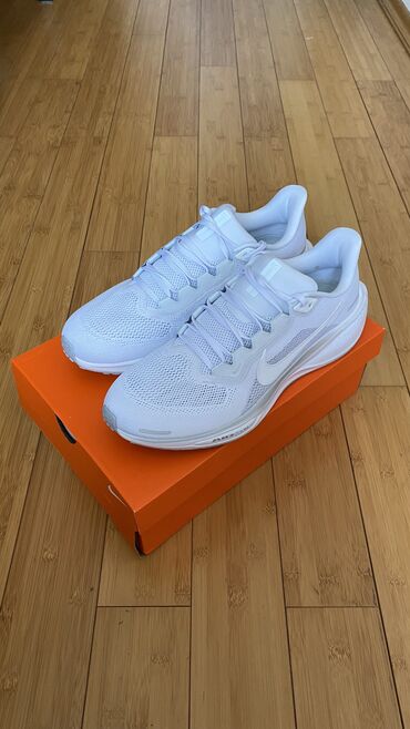 Krasofkalar və idman ayaqqabıları: Кроссовки Nike Pegasus US 12 размер Модель Nike Air Zoom Pegasus 41