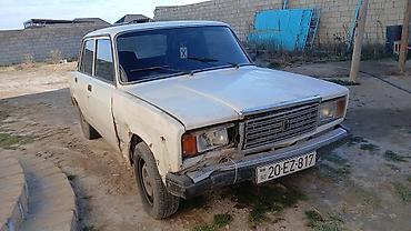 VAZ (LADA): VAZ 2107, ağ rəng, sedan, 4 qapı. Azərbaycan nömrə nişanı: 20-EZ-817 — 1