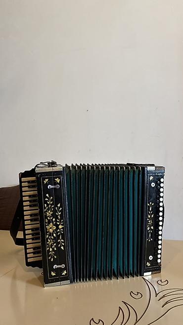 qiymətli: Akustik Akkordeon, İşlənmiş, Ünvandan götürmə — 2