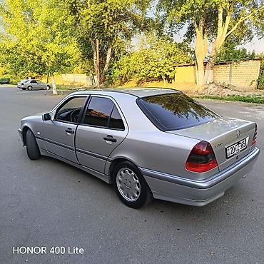 traktor farası: Mercedes-Benz C 200: 2 l | Sedan — 3