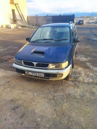 влада воз: Mitsubishi Space Wagon: 2 л, Автомат, Газ, Минивэн