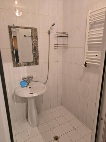 Uzunmüddətli kirayə mənzillər: Yeni parkla Daşqın Bəkirov bağçasının arasındakı binada41ci binada -da lalafo.az — 2 Uzunmüddətli kirayə mənzillər: Yeni parkla Daşqın Bəkirov bağçasının arasındakı binada41ci binada — 2