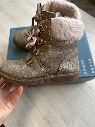bebe: Geox
Размер 27
Состояние хорошего 
1000 сом — 2