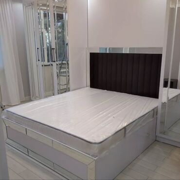 Sifarişlə mətbəx mebeli: Sifarişlə mətbəx dəsti, Özü çəkən petlələr, Parlaq laminat, Kredit yoxdur, Ödənişli çatdırılma — 21