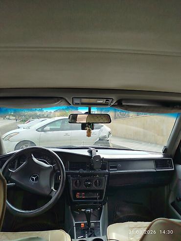 Mercedes-Benz: Mercedes-Benz 190 (W201): 1.8 l | 1992 il Sedan — 8
