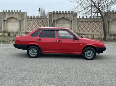 VAZ (LADA): VAZ 21099 sedan - Kuzov: 4 qapılı sedan, qırmızı rəng, qara bamper və — 4