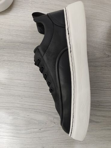 Women's Sneakers and athletic shoes: Ölçü: 42, rəng - Qara, Yeni -da lalafo.az — 4 Women's Sneakers and athletic shoes: Ölçü: 42, rəng - Qara, Yeni — 4