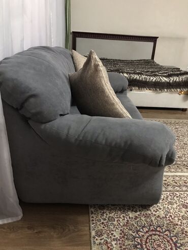 Диваны: Продаётся диван состоянии отличное