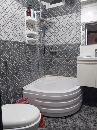 Yeni tikili: 3 otaqlı, Yeni tikili, 70 kv. m — 24