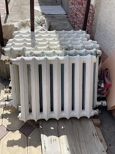used bed: Продаю чугунные батареи отопления, б/у Описание: Продаются чугунные — 1