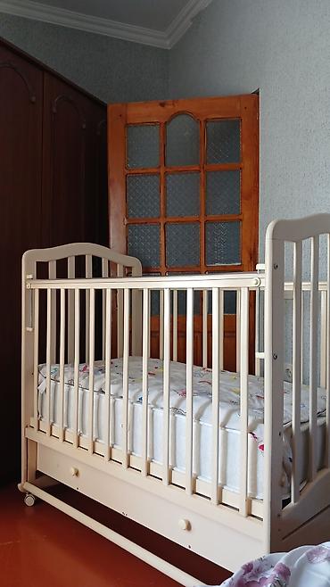 Beşiklər: Oğlan və qız üçün, İşlənmiş, Dördbucaq, Beşik, Dəst ilə, Matras ilə, Yellənmə mexanizmi ilə — 3