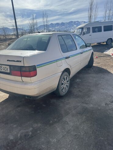 вента 1997: Volkswagen Vento: 1996 г., 1.8 л, Автомат, Бензин, Седан