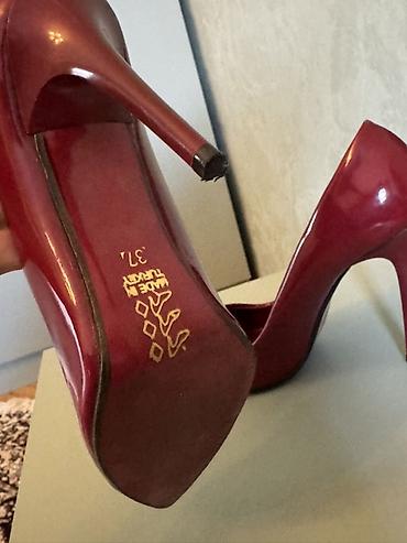 Tuflilər: Qırmızı klassik qadın tuflisi – stilettos - Model: Nazik burunlu — 2
