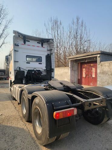 Тягачи: Тягач, 2021 г., Автовоз — 5