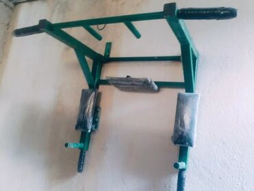 Əlcəklər: Qalın metal tipi universal turnik üçü birində həm turnik həm brus həm