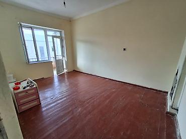 kiraye evler 4 cu mikrorayon: 2 otaqlı mənzil – geniş və işıqlı yeni Suraxanı. 3 mərtəbəli binanın — 5