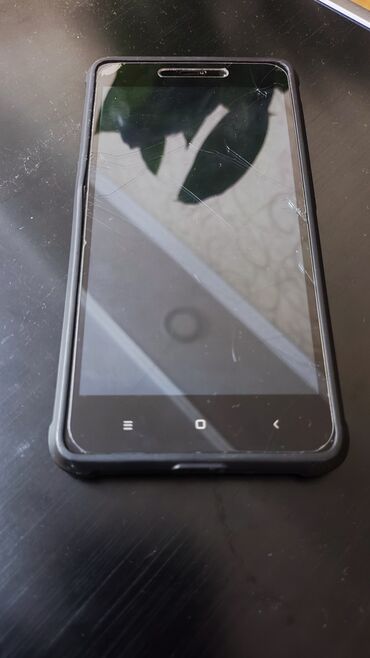 ноутбук почти новый: Redmi 3s надо менять дисплей. Включается, но нет изображения, не знаю