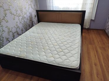 Rəflər: İşlənmiş, İkinəfərlik çarpayı, Bazasız, Matras ilə, Siyirməsiz