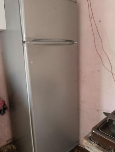kamera mini: Indesit iki qapılı soyuducu yeni kimi .270 azn - Rəng — 3