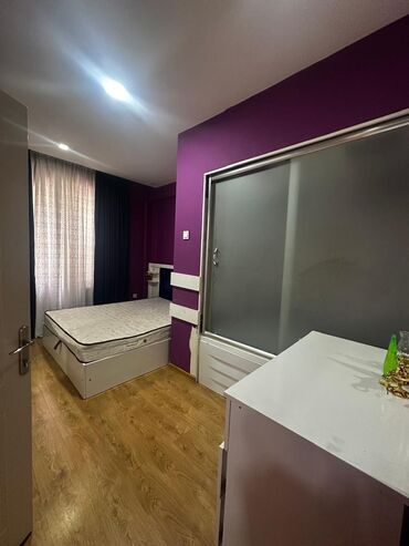 Uzunmüddətli kirayə mənzillər: Salam ev Xanimlara ve Aileli sexslere verilir. Her bir seraiti var 4 — 4