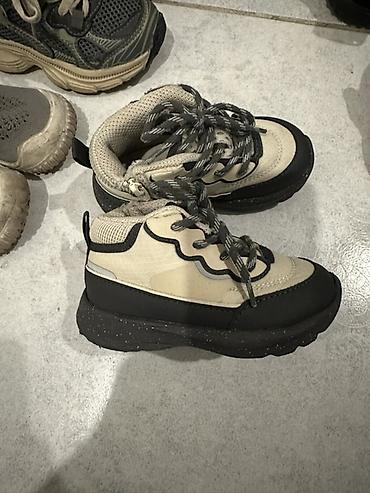 Детская обувь: Детская обувь — несколько пар 1) Adidas Samba (оригинал) - Унисекс — 10