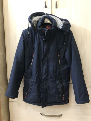 зимняя куртка для мальчика: Куртки зимние и Деми по 1200 на мальчика 8-9-10 лет, осталась первая