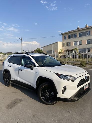 ярус машина: Toyota RAV4: 2021 г., 2.5 л, Вариатор, Гибрид, Кроссовер — 3