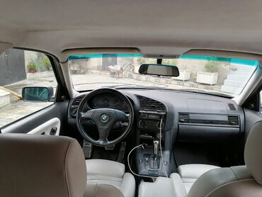 BMW: BMW 3 series: 1.8 l | 1995 il Sedan — 6