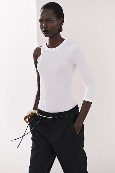 Искусственные цветы: Zara asimetrik kollu tişört 
Az geyilib


#zara — 1