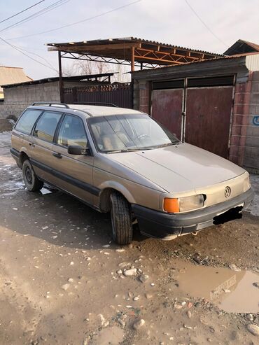 Volkswagen: Volkswagen Passat: 1984 г., 1.8 л, Механика, Бензин, Универсал