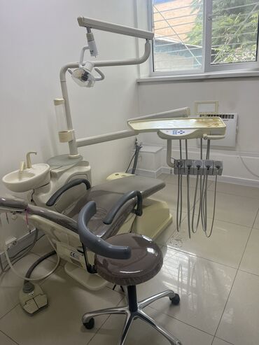 Медицинское оборудование: Срочно продам стоматологическую установку!!! В рабочем состоянии. Без