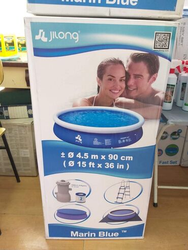 Ogromni bazen sa pumpom i sa celom opremom
